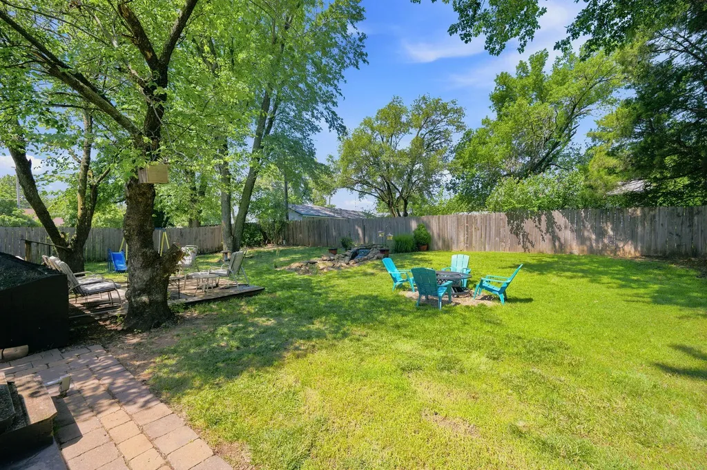 605 N Willow Drive Derby KS 67037