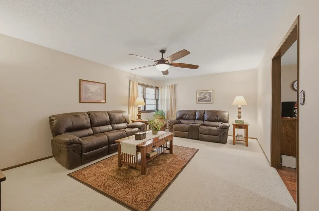 605 N Willow Drive Derby KS 67037