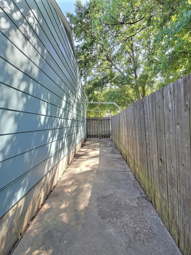 1420 Lawndale Avenue El Dorado KS 67042