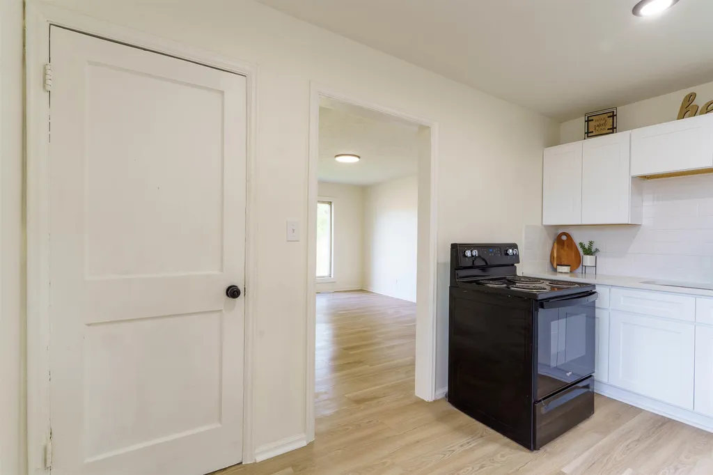 1353 N Pershing Avenue Wichita KS 67208