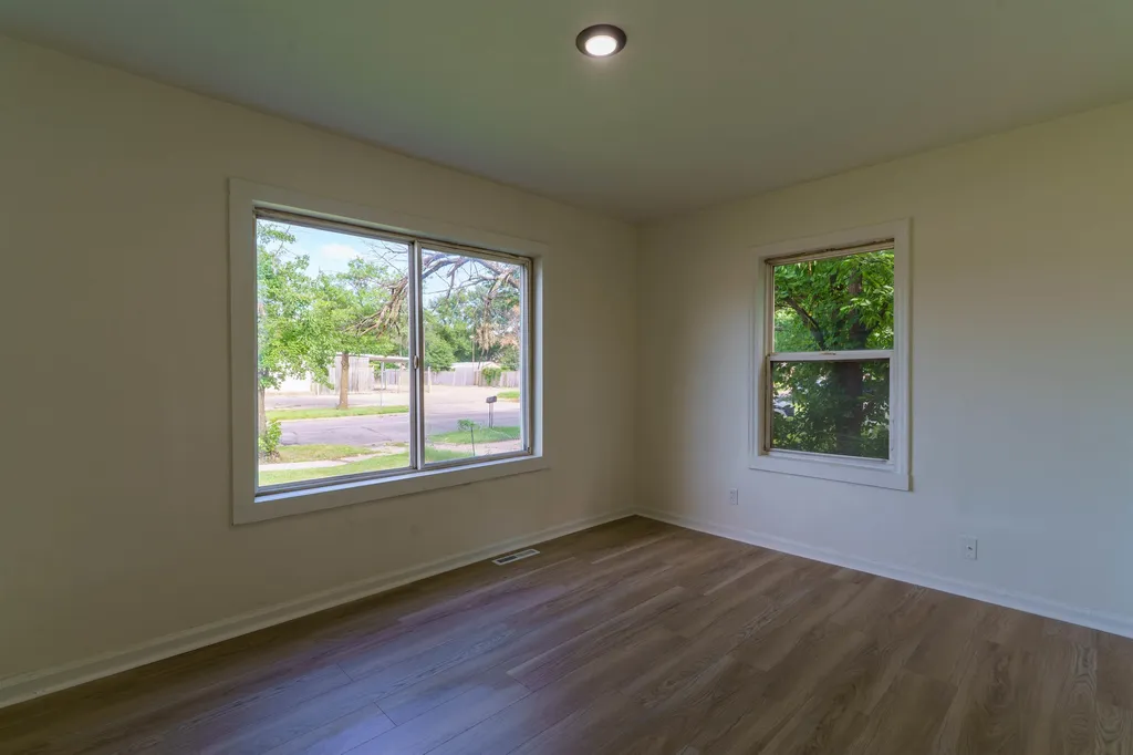 1353 N Pershing Avenue Wichita KS 67208