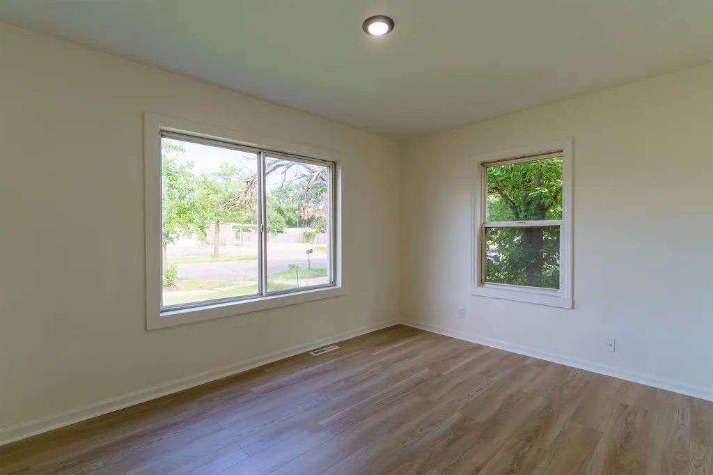 1353 N Pershing Avenue Wichita KS 67208