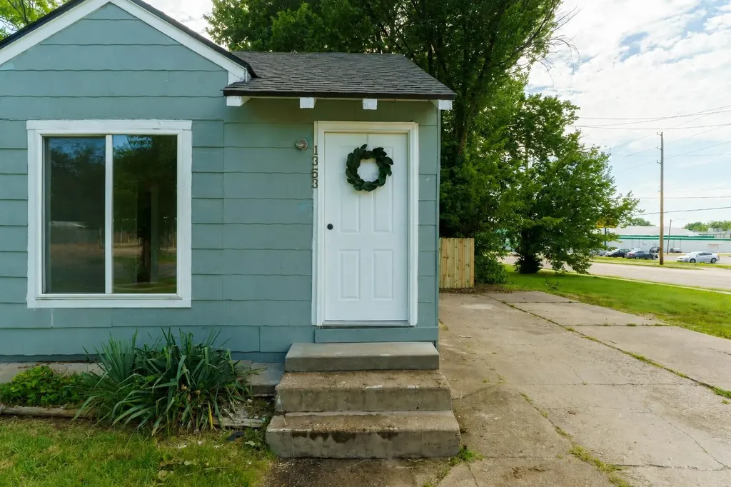 1353 N Pershing Avenue Wichita KS 67208