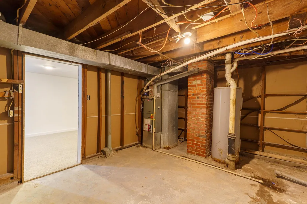 1353 N Pershing Avenue Wichita KS 67208