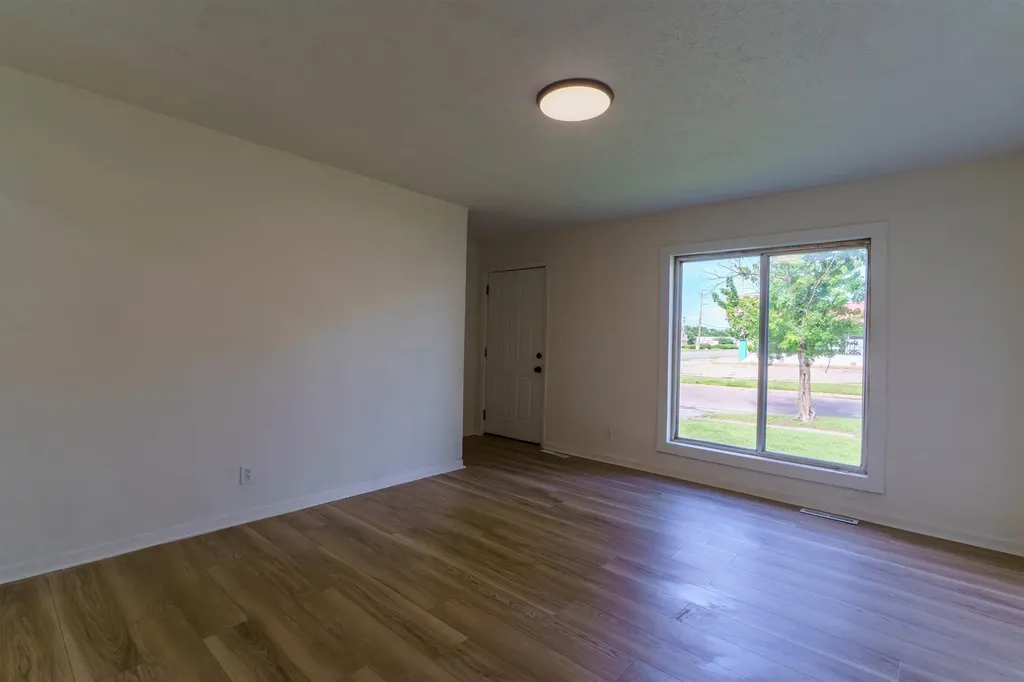 1353 N Pershing Avenue Wichita KS 67208