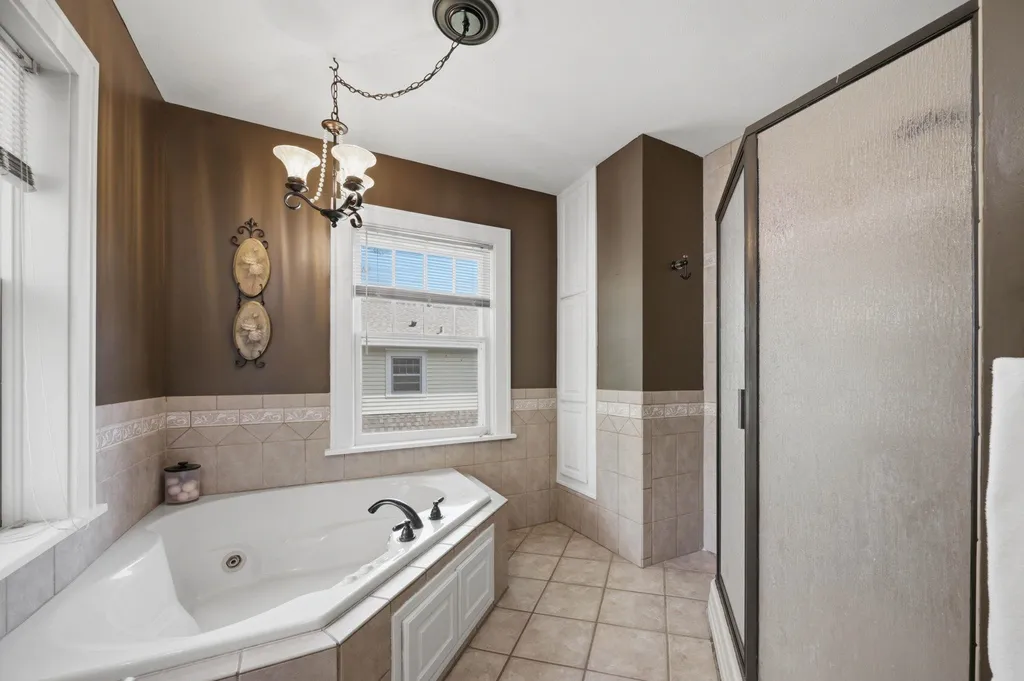 433 N Quentin Wichita KS 67208