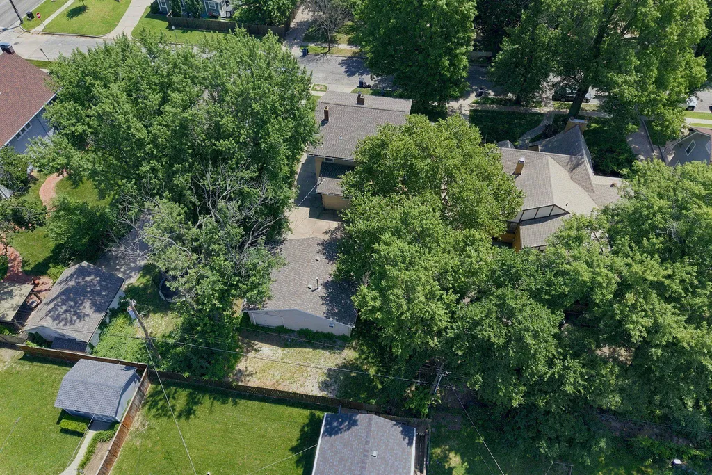 433 N Quentin Wichita KS 67208