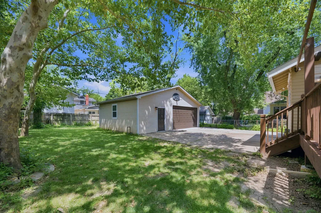 433 N Quentin Wichita KS 67208