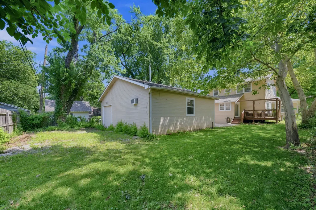 433 N Quentin Wichita KS 67208