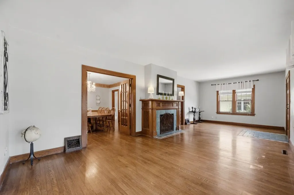 433 N Quentin Wichita KS 67208