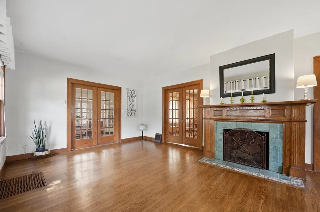 433 N Quentin Wichita KS 67208