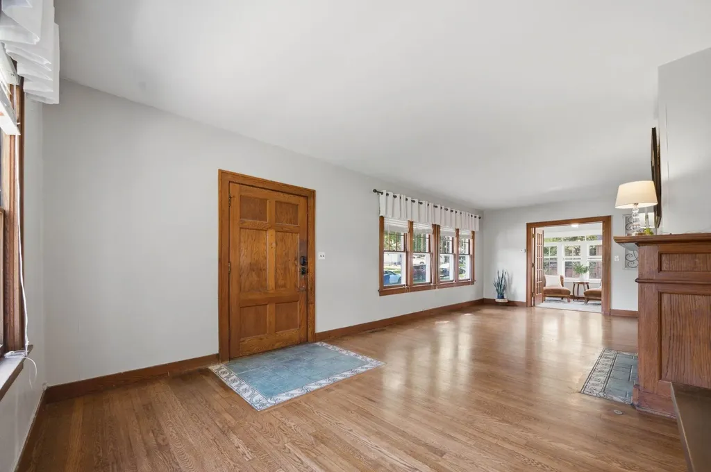 433 N Quentin Wichita KS 67208