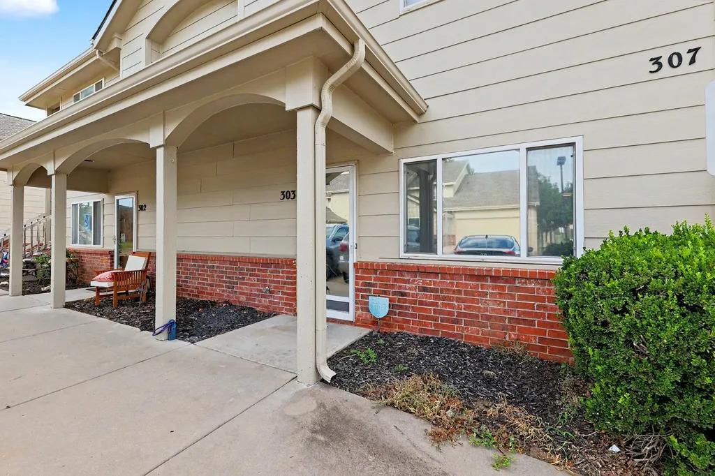 333 S Tyler Wichita KS 67209