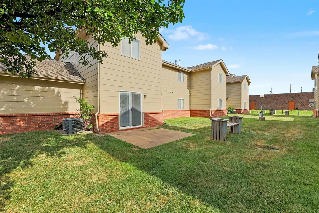 333 S Tyler Wichita KS 67209