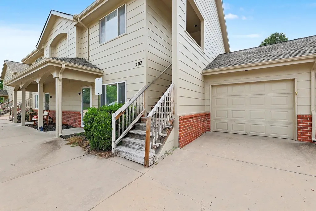 333 S Tyler Wichita KS 67209