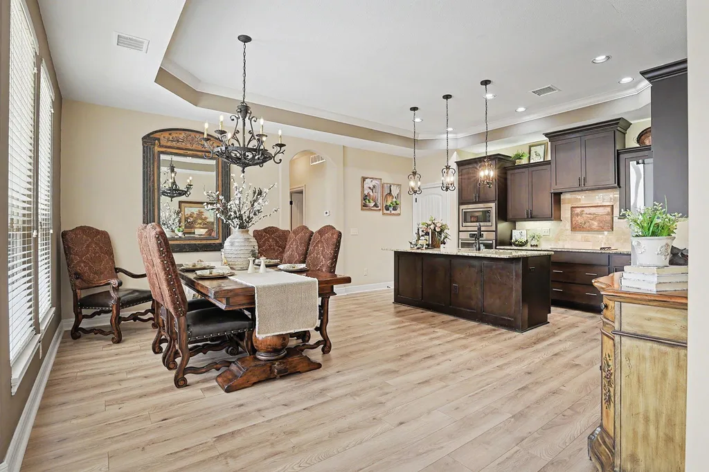 4875 N Indian Oak Street Bel Aire KS 67226