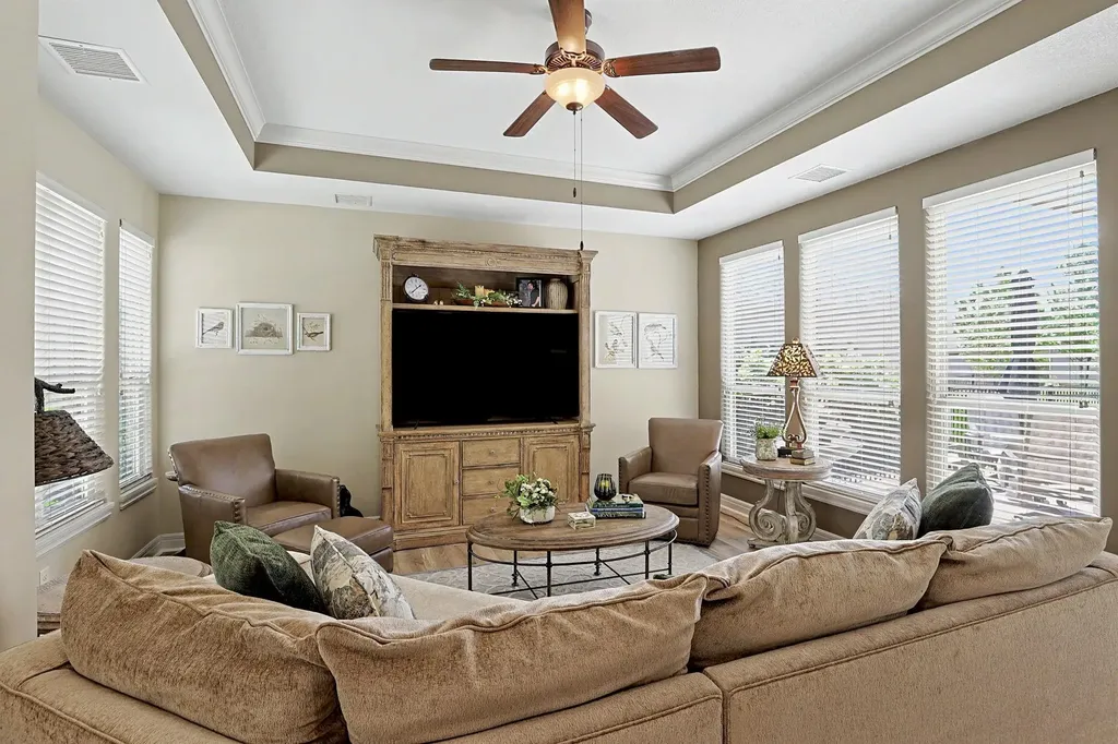 4875 N Indian Oak Street Bel Aire KS 67226