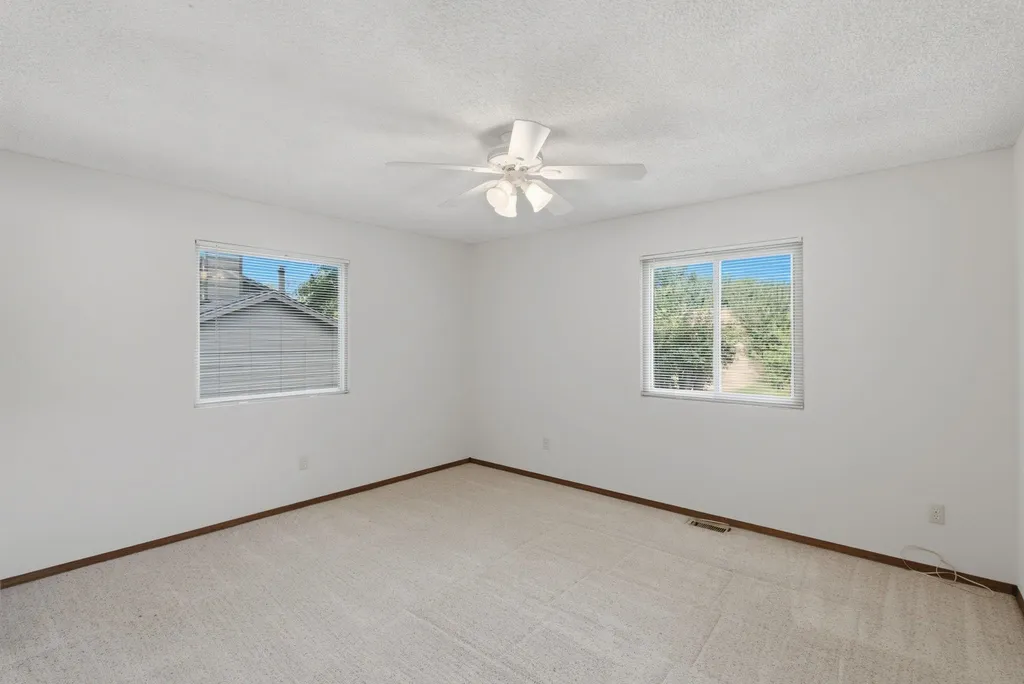 320 N Shawnee Drive Kechi KS 67067