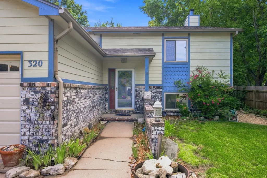 320 N Shawnee Drive Kechi KS 67067