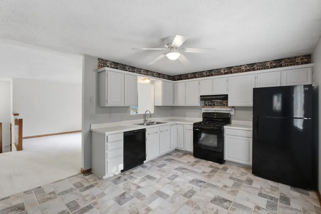 320 N Shawnee Drive Kechi KS 67067