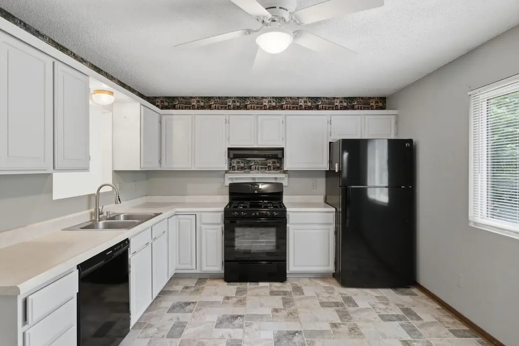 320 N Shawnee Drive Kechi KS 67067