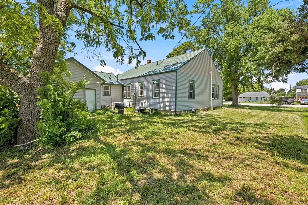 419 W Main Street Pretty Prairie KS 67570