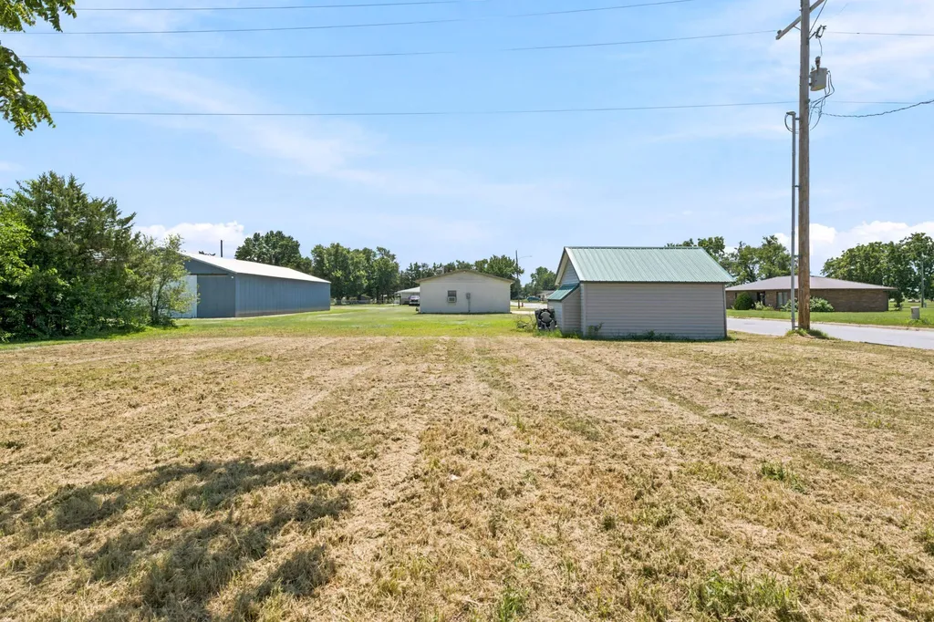 419 W Main Street Pretty Prairie KS 67570