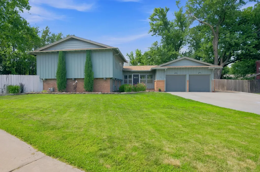 6202 E 10th Street N Wichita KS 67208