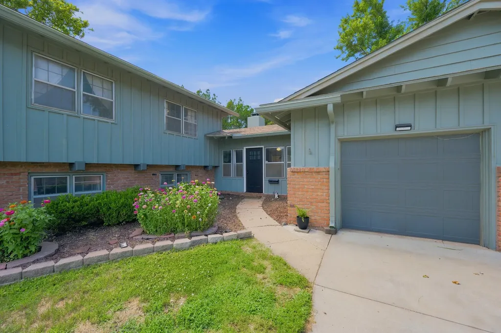 6202 E 10th Street N Wichita KS 67208