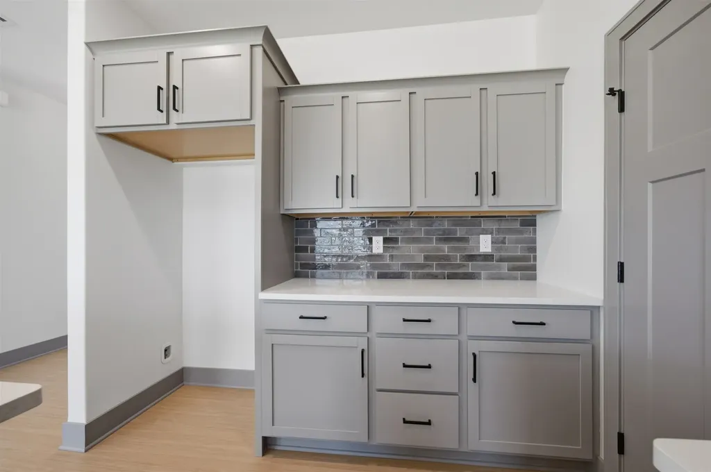602 Elmwood Street Park City KS 67147-1124
