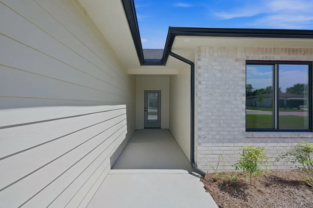 602 Elmwood Street Park City KS 67147-1124
