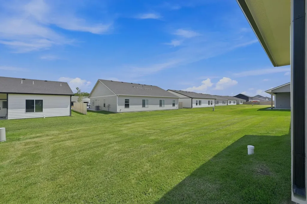 602 Elmwood Street Park City KS 67147-1124