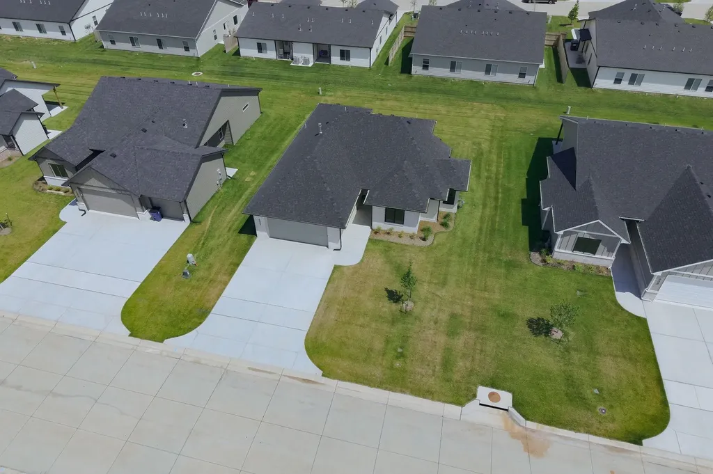 602 Elmwood Street Park City KS 67147-1124