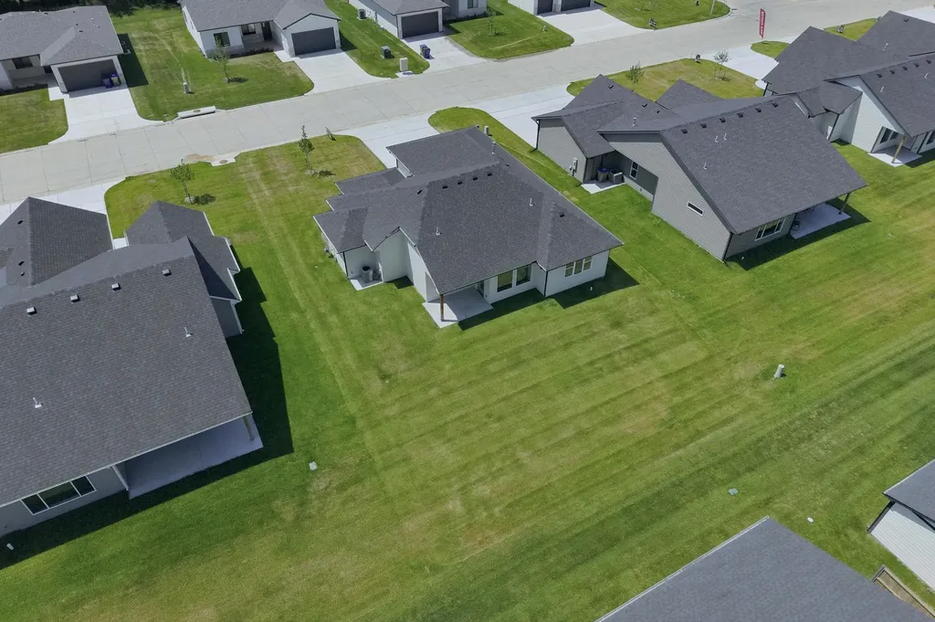 602 Elmwood Street Park City KS 67147-1124