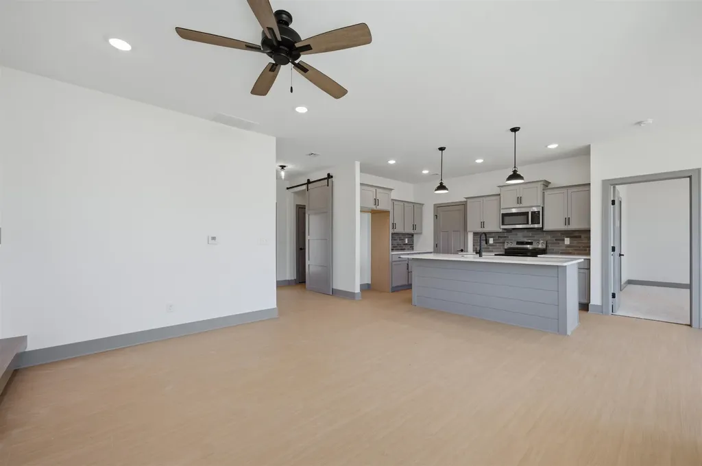 602 Elmwood Street Park City KS 67147-1124