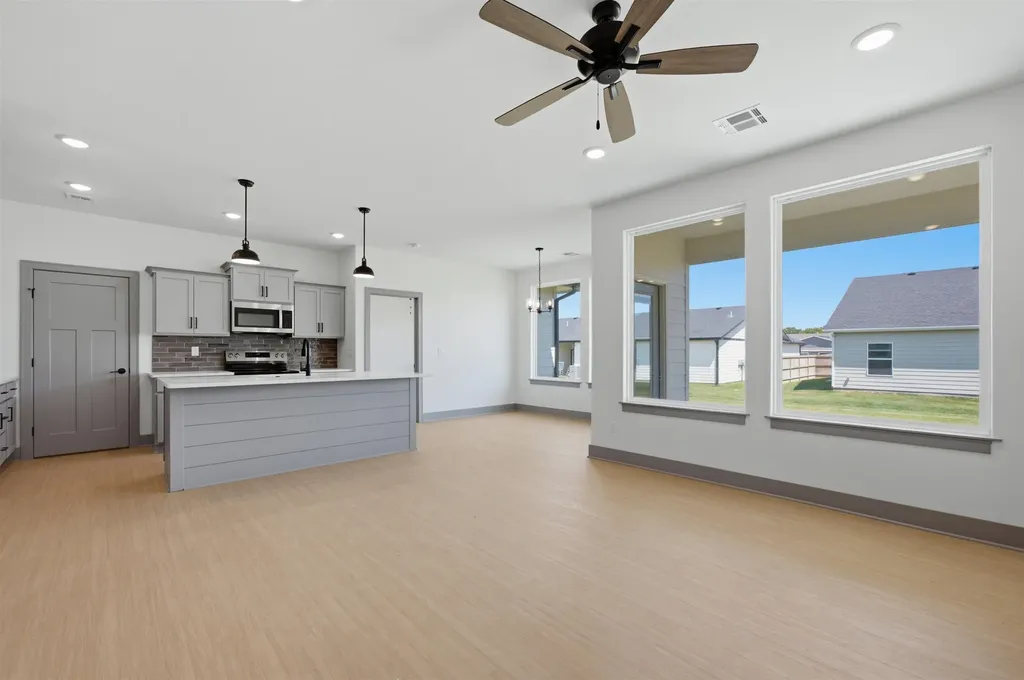 602 Elmwood Street Park City KS 67147-1124