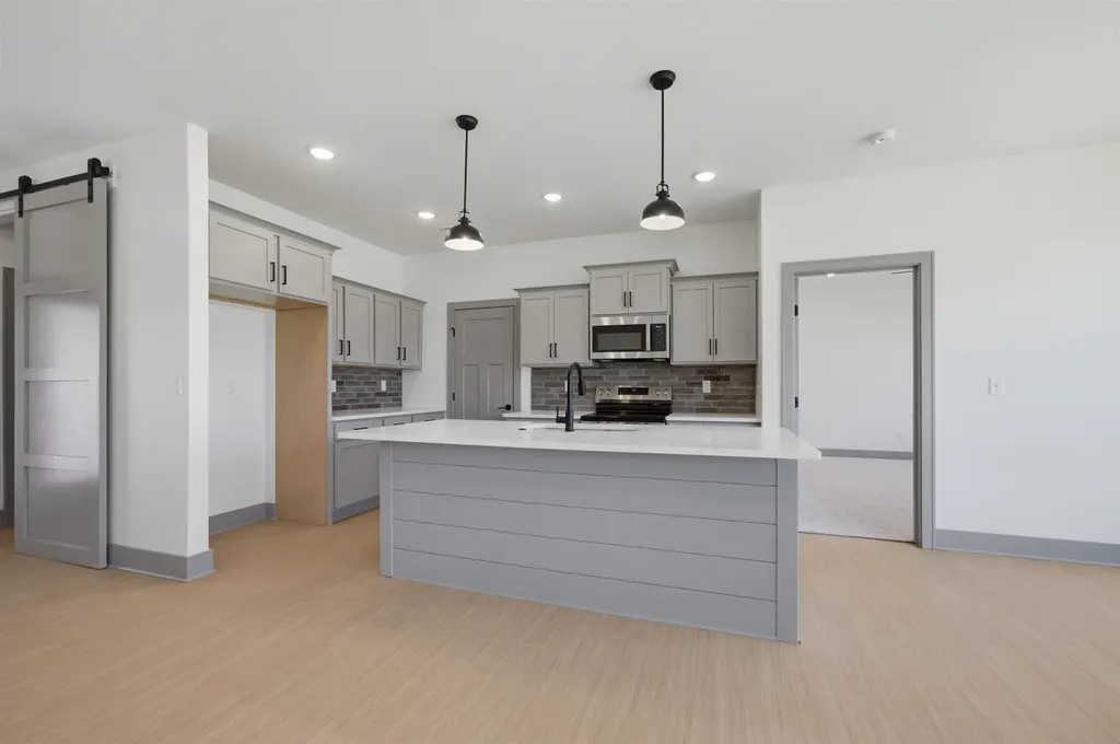 602 Elmwood Street Park City KS 67147-1124
