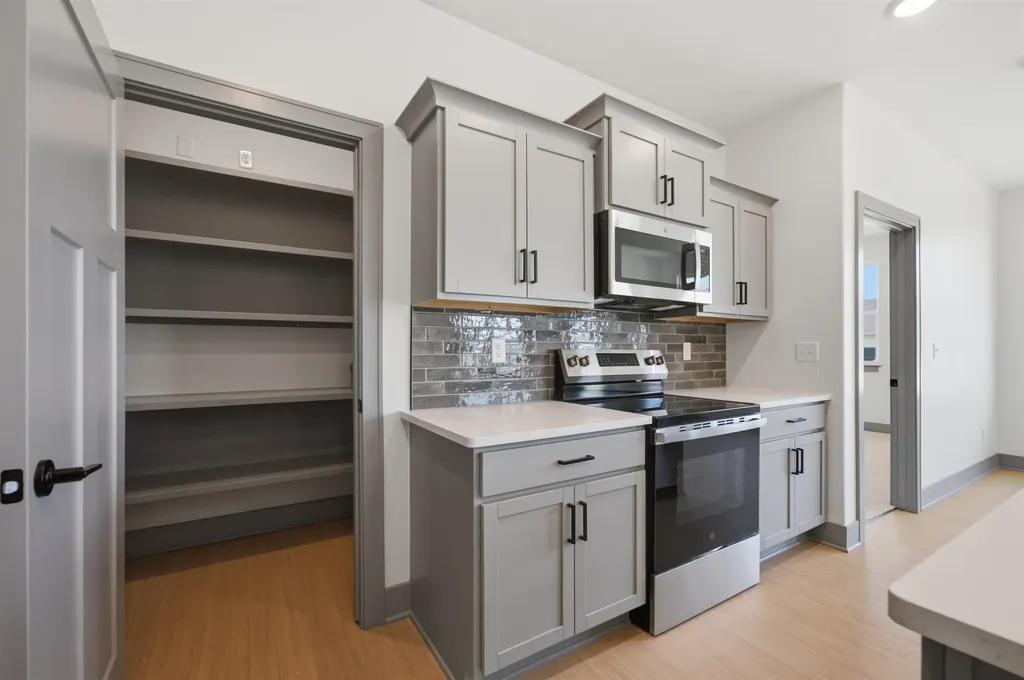 602 Elmwood Street Park City KS 67147-1124
