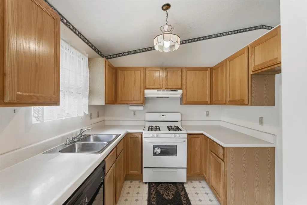 6538 N Longmont Street Park City KS 67219