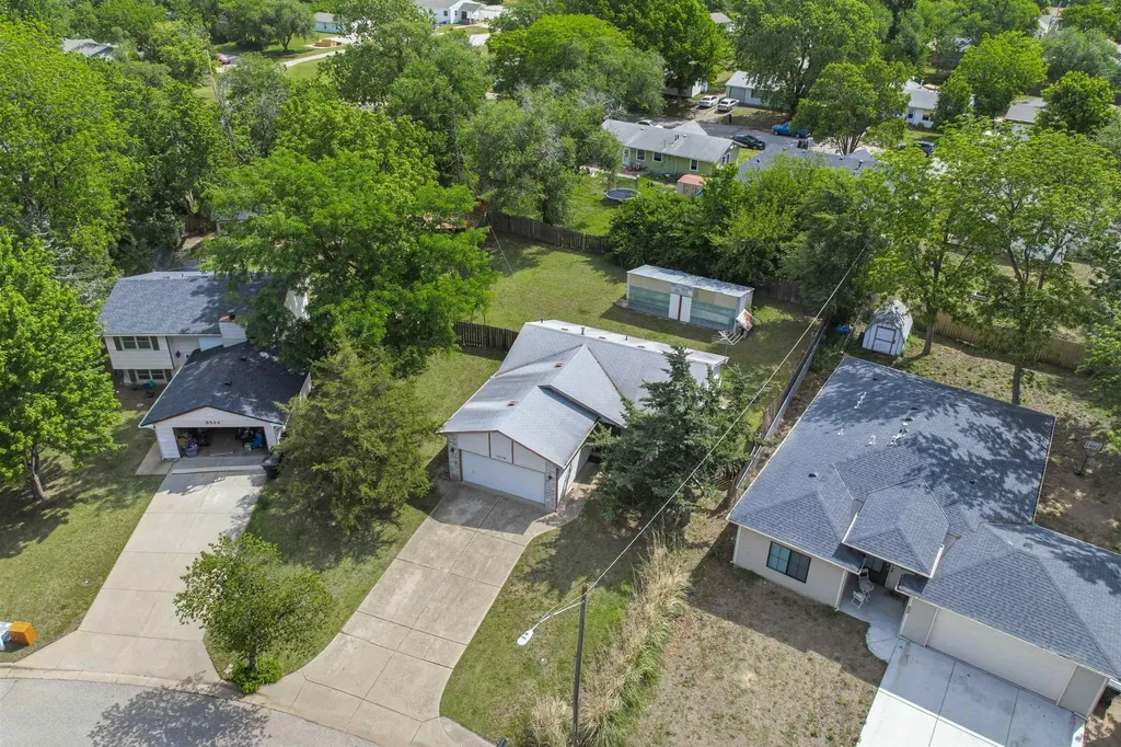 6538 N Longmont Street Park City KS 67219