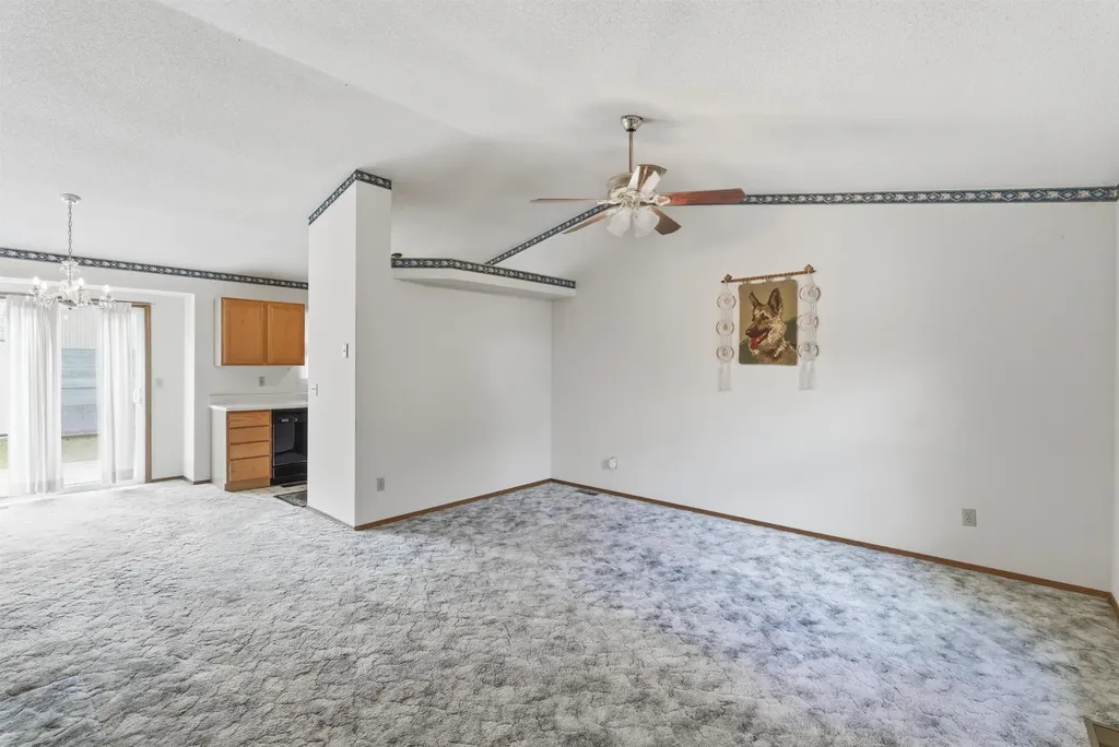 6538 N Longmont Street Park City KS 67219