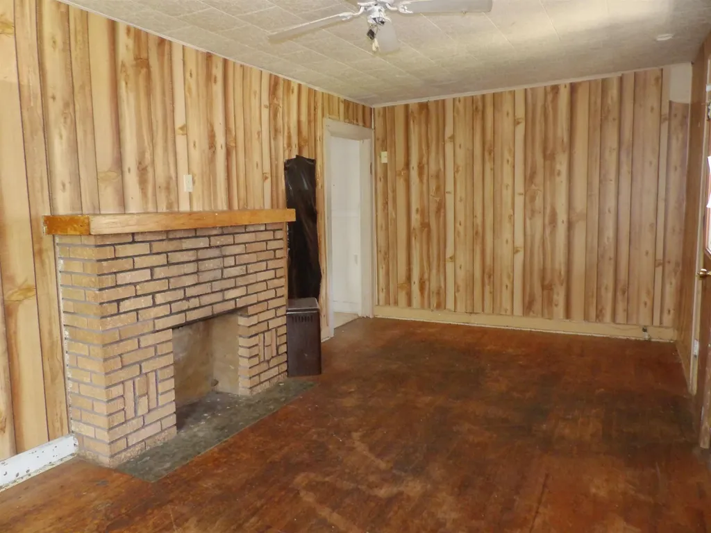 711 S Summit Arkansas City KS 67005