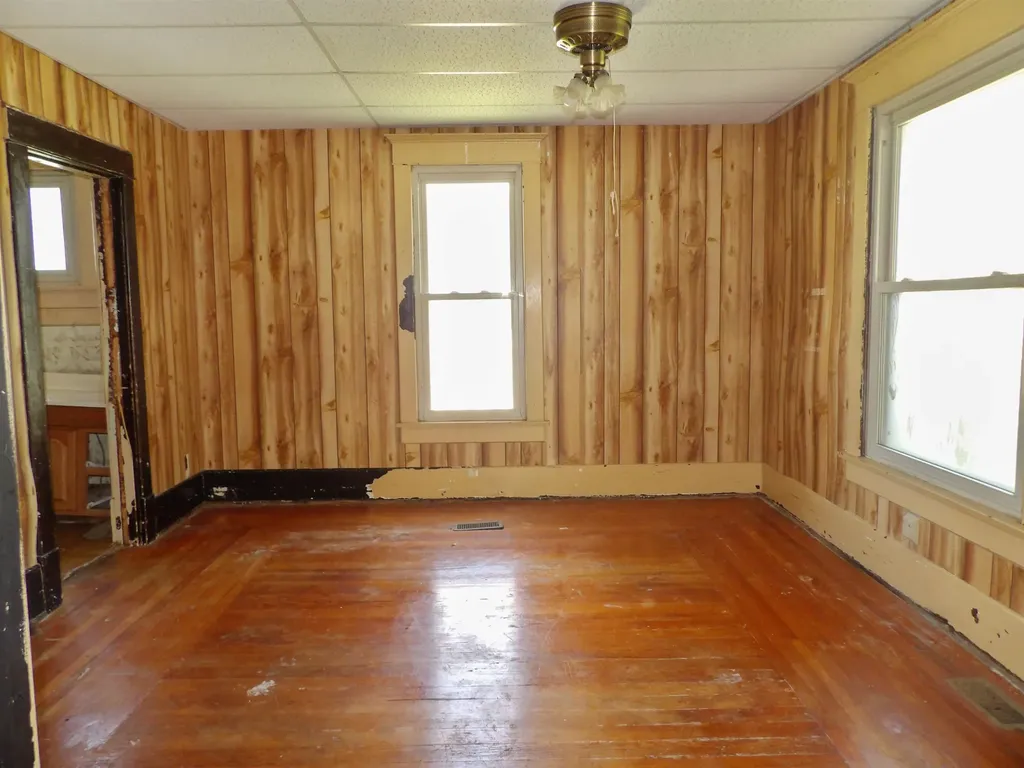711 S Summit Arkansas City KS 67005