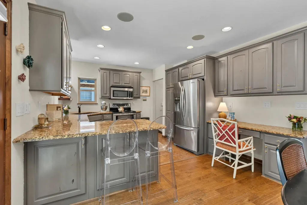 207 S Battin Street Wichita KS 67218
