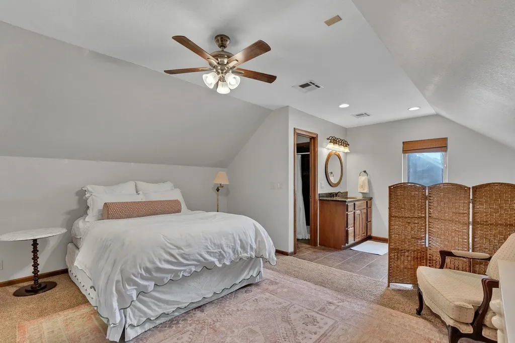 207 S Battin Street Wichita KS 67218