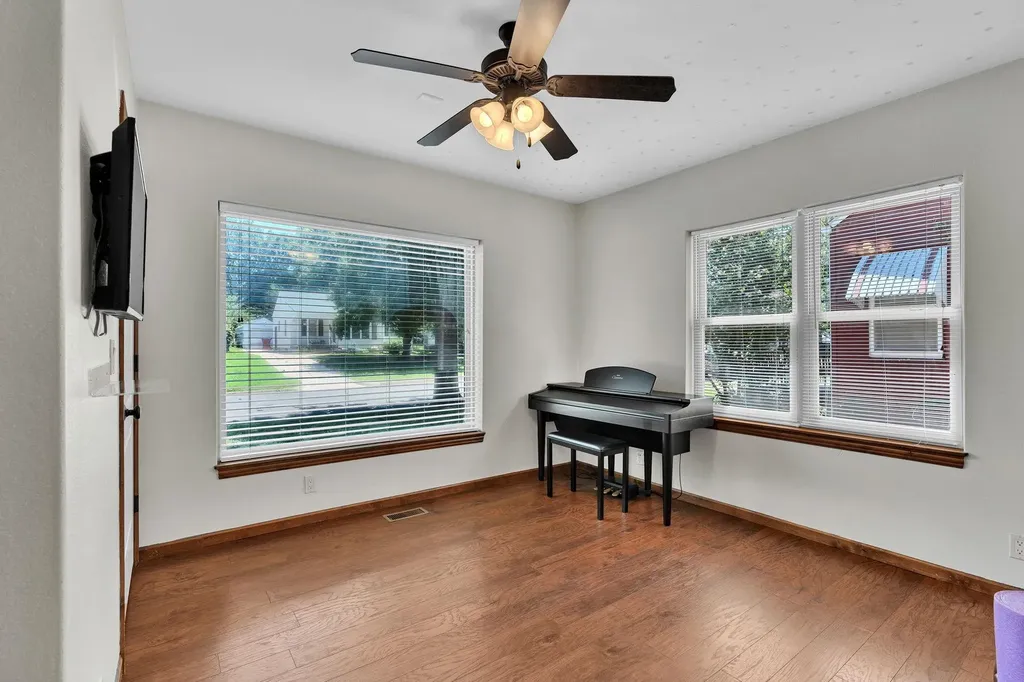 207 S Battin Street Wichita KS 67218