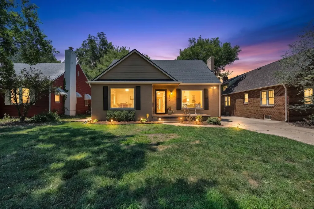 207 S Battin Street Wichita KS 67218