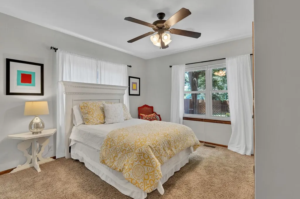 207 S Battin Street Wichita KS 67218