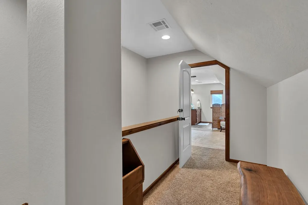 207 S Battin Street Wichita KS 67218