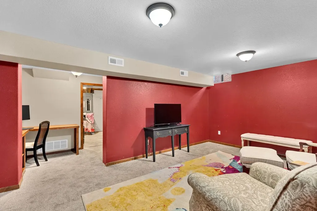 207 S Battin Street Wichita KS 67218
